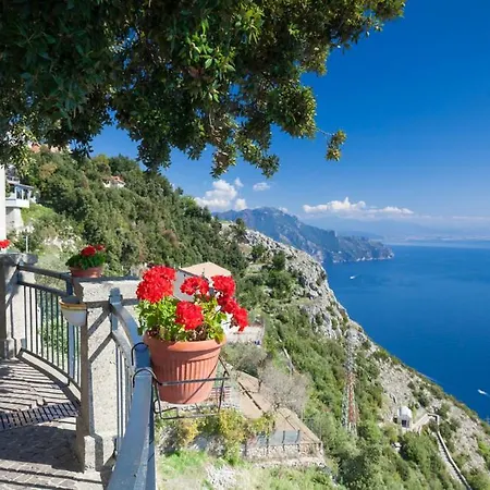 Dei Della Costiera Holiday home *